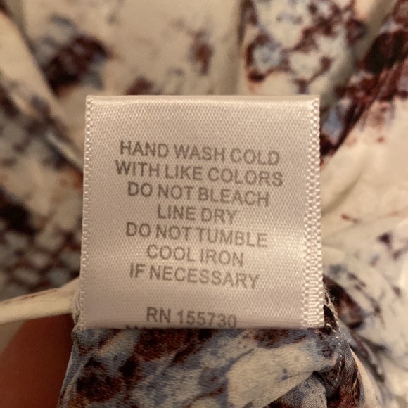 Snake-print Button down - Picture 6 of 6